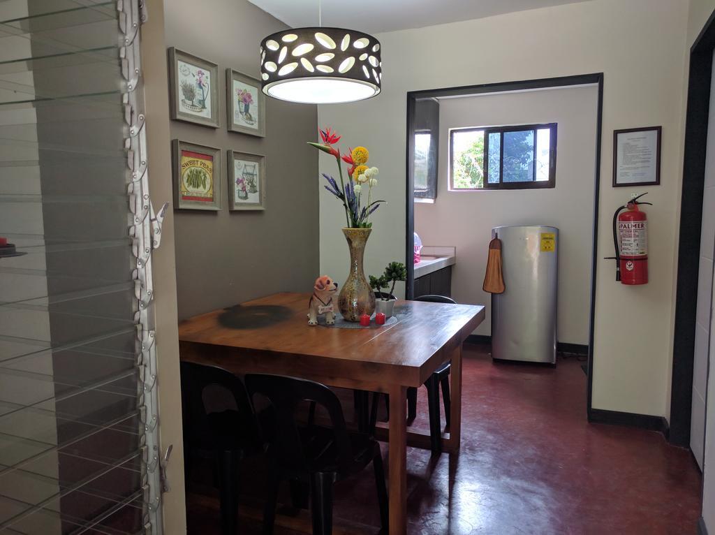 Anabelle Residence Dumaguete City Buitenkant foto